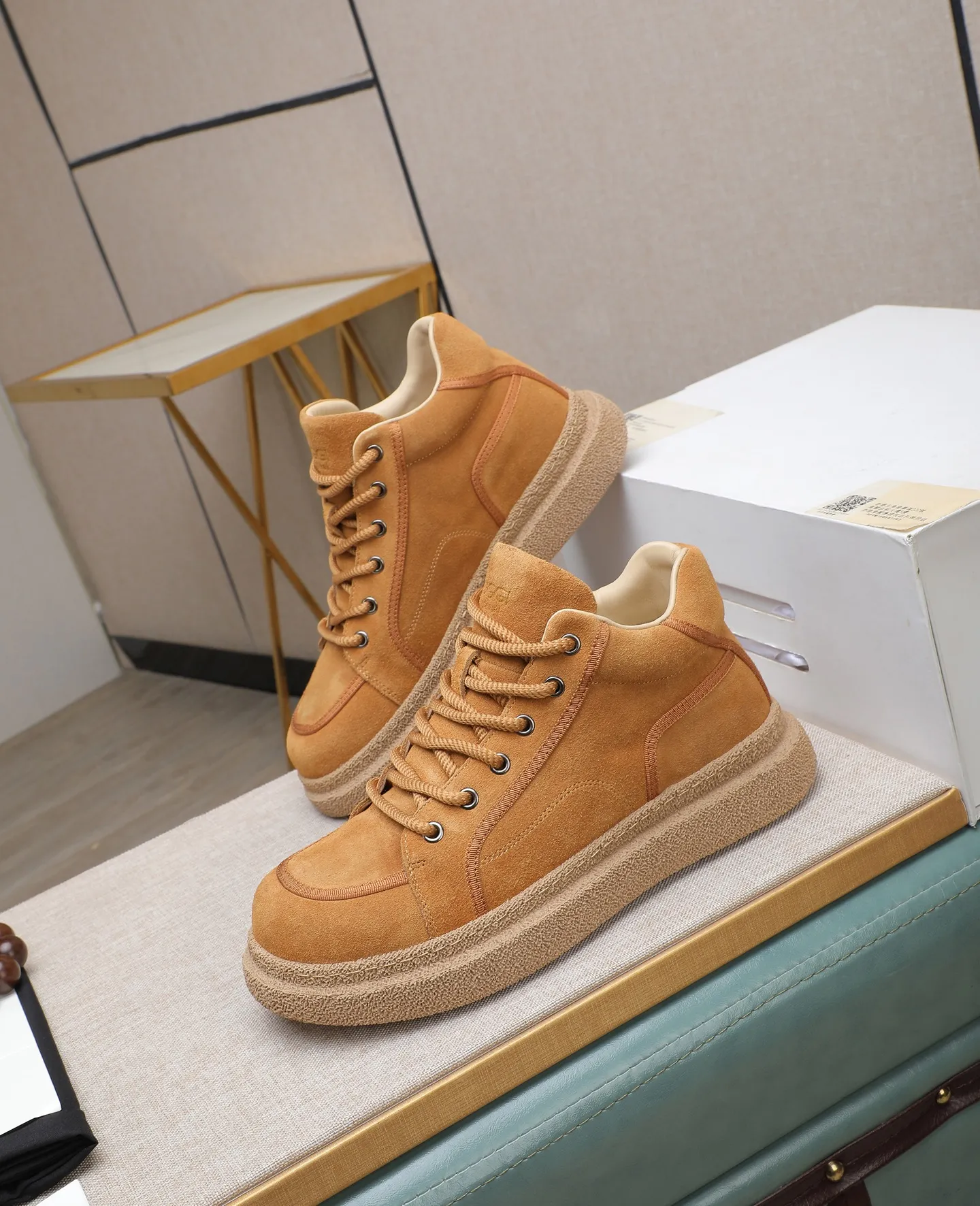 Men's shoes 💰600 IUGGI new retro presbyopia men's shoes, casual and versatile, full of high-end sense, fashionable, luxury and personalized style, joint style, retro presbyopia factor, full of handsome style, first layer suede cowhide, wool lining, rubber outsole, light and non-slip size: 39-44